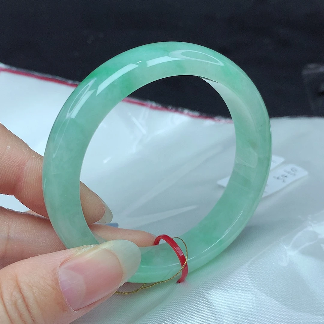 翡翠手镯未镶嵌57圈139