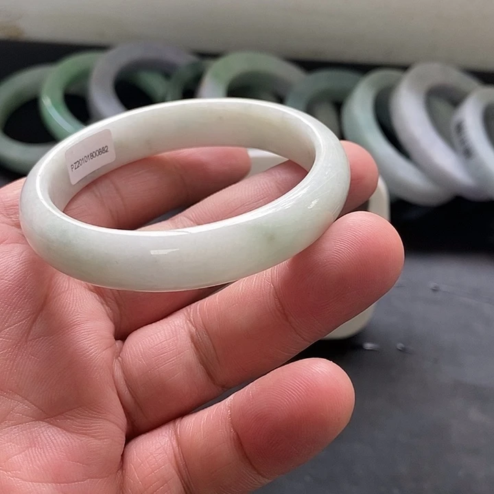 菱***菱未镶嵌手镯翡翠正