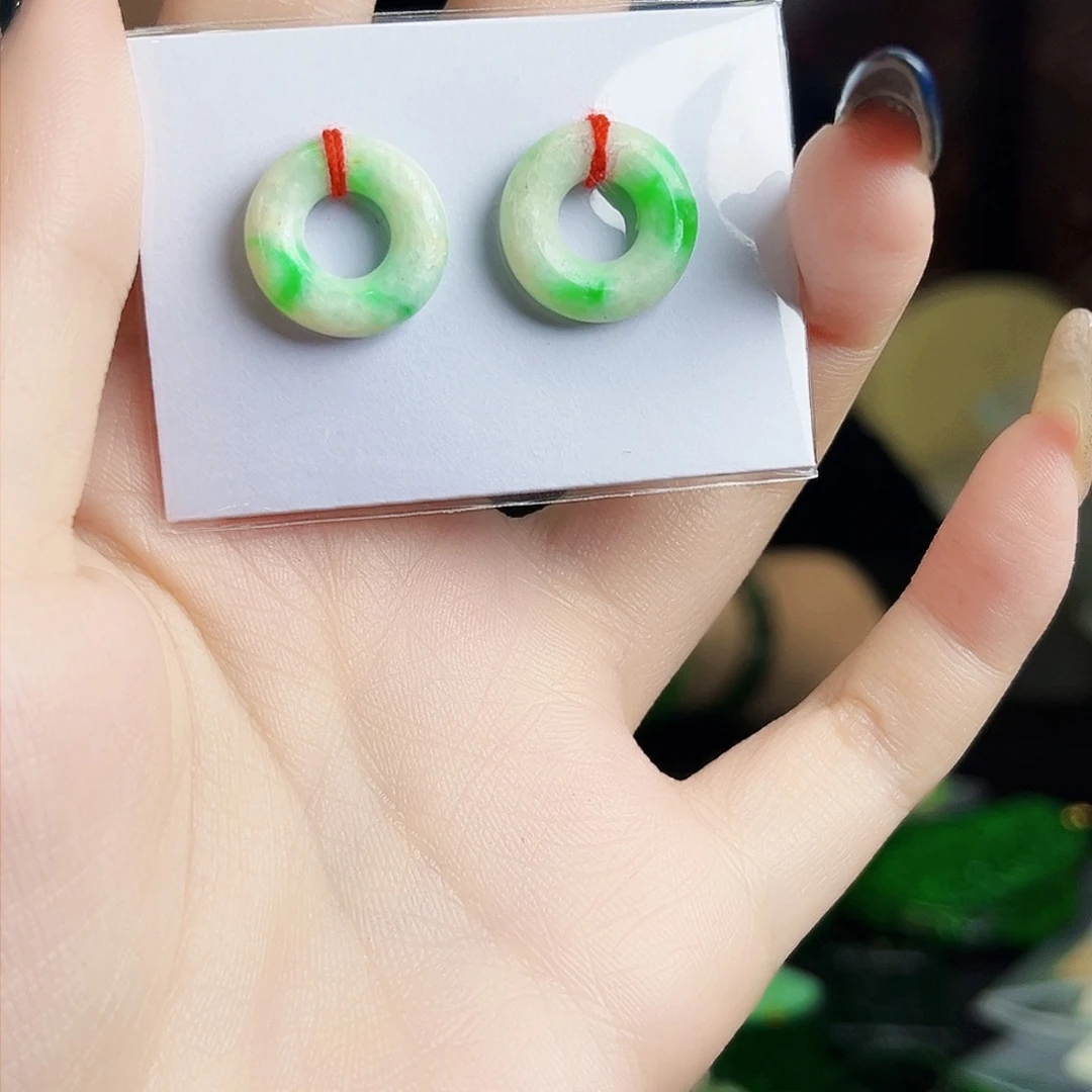 颈饰未镶嵌翡翠多样性