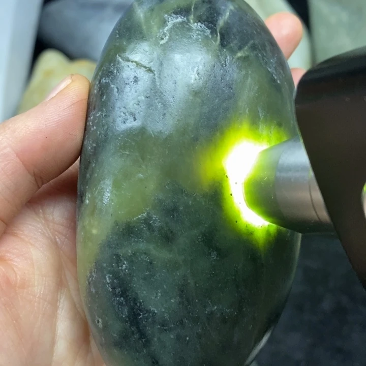 未镶嵌和田玉（糖玉）挂件