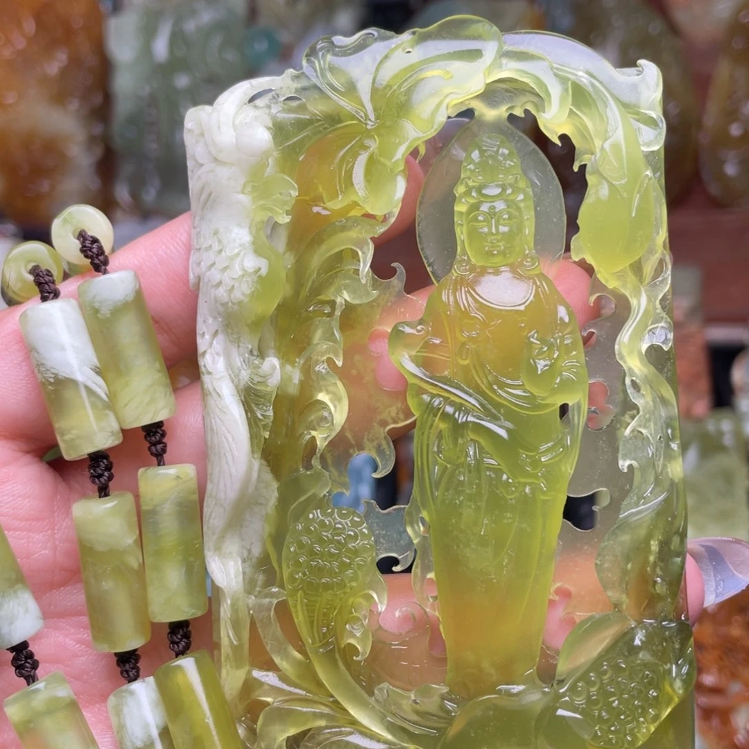 仰***风未镶嵌蛇纹石玉颈饰
