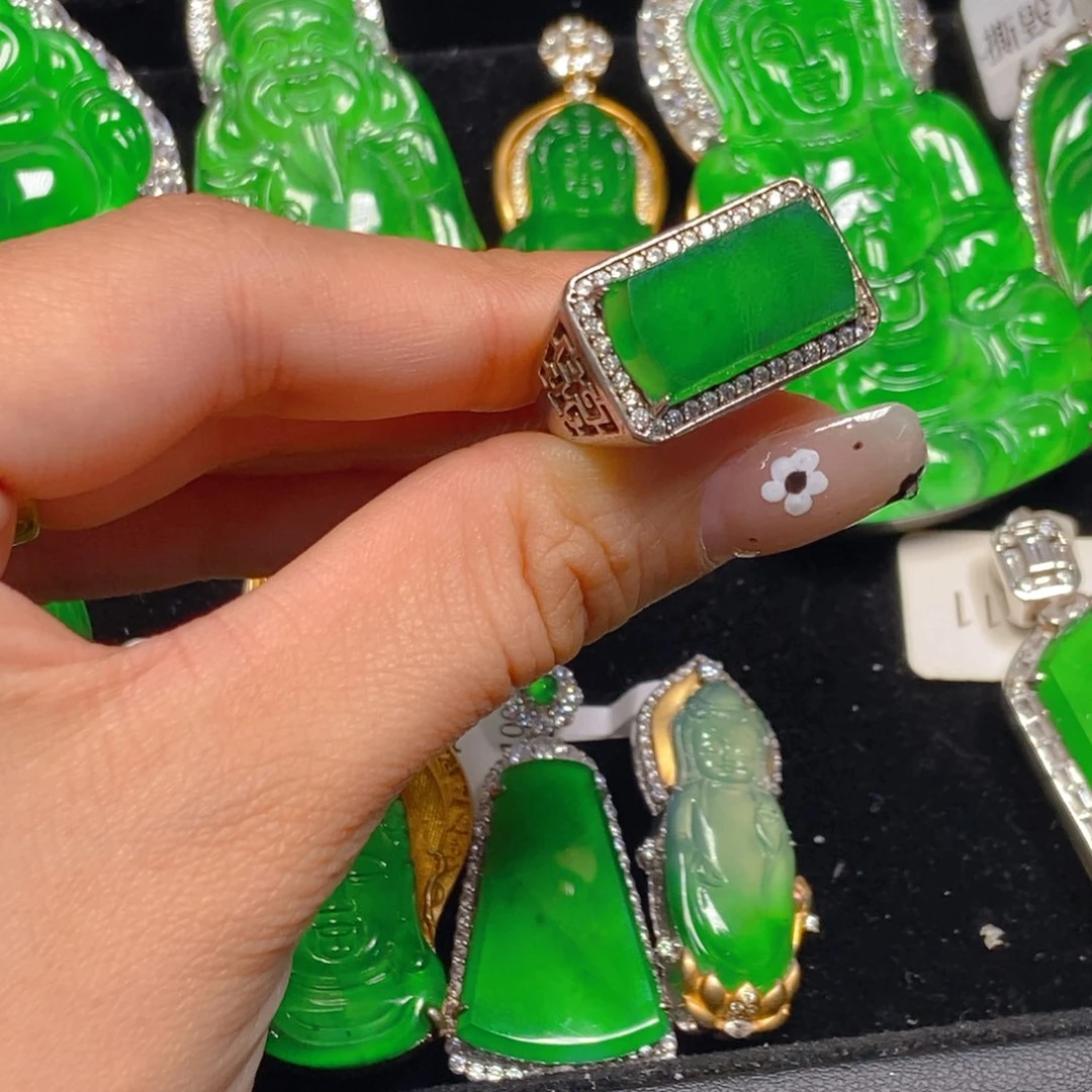 翡翠未镶嵌吊坠(不含链)