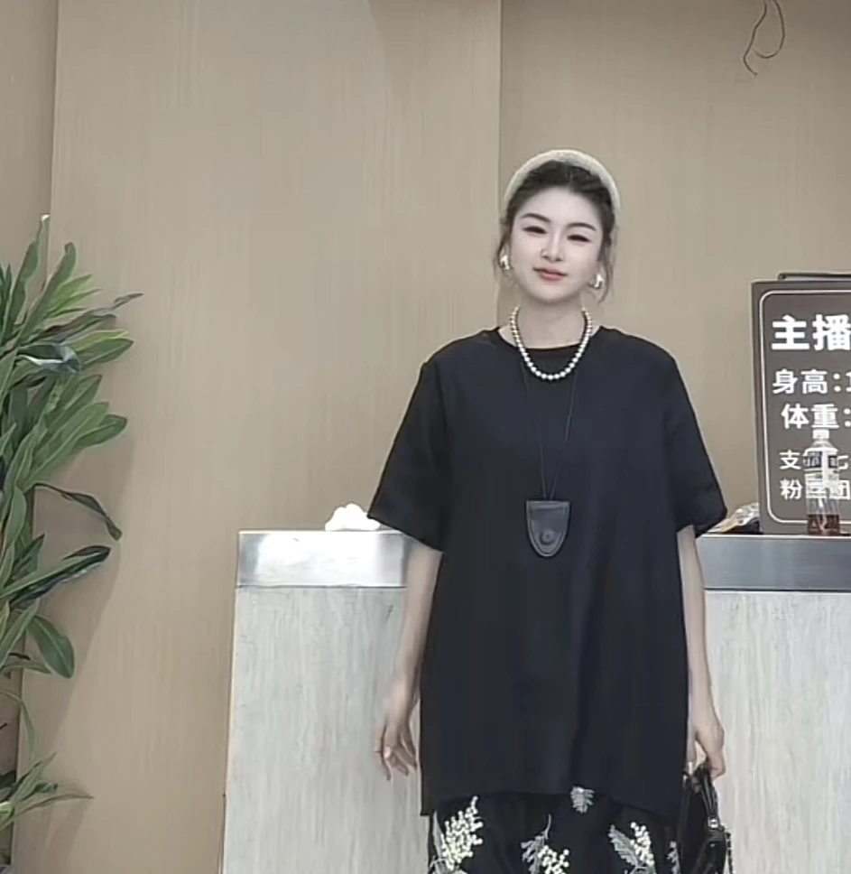 拼接纯色设计师韩版圆领黑色不规则后背T恤（黑白款式不同注意）