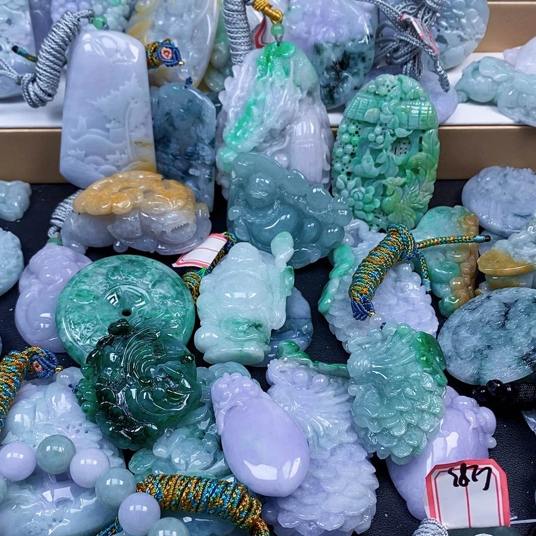 吊坠(不含链)未镶嵌翡翠