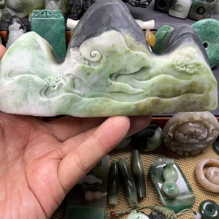 独山玉未镶嵌珠宝半成品