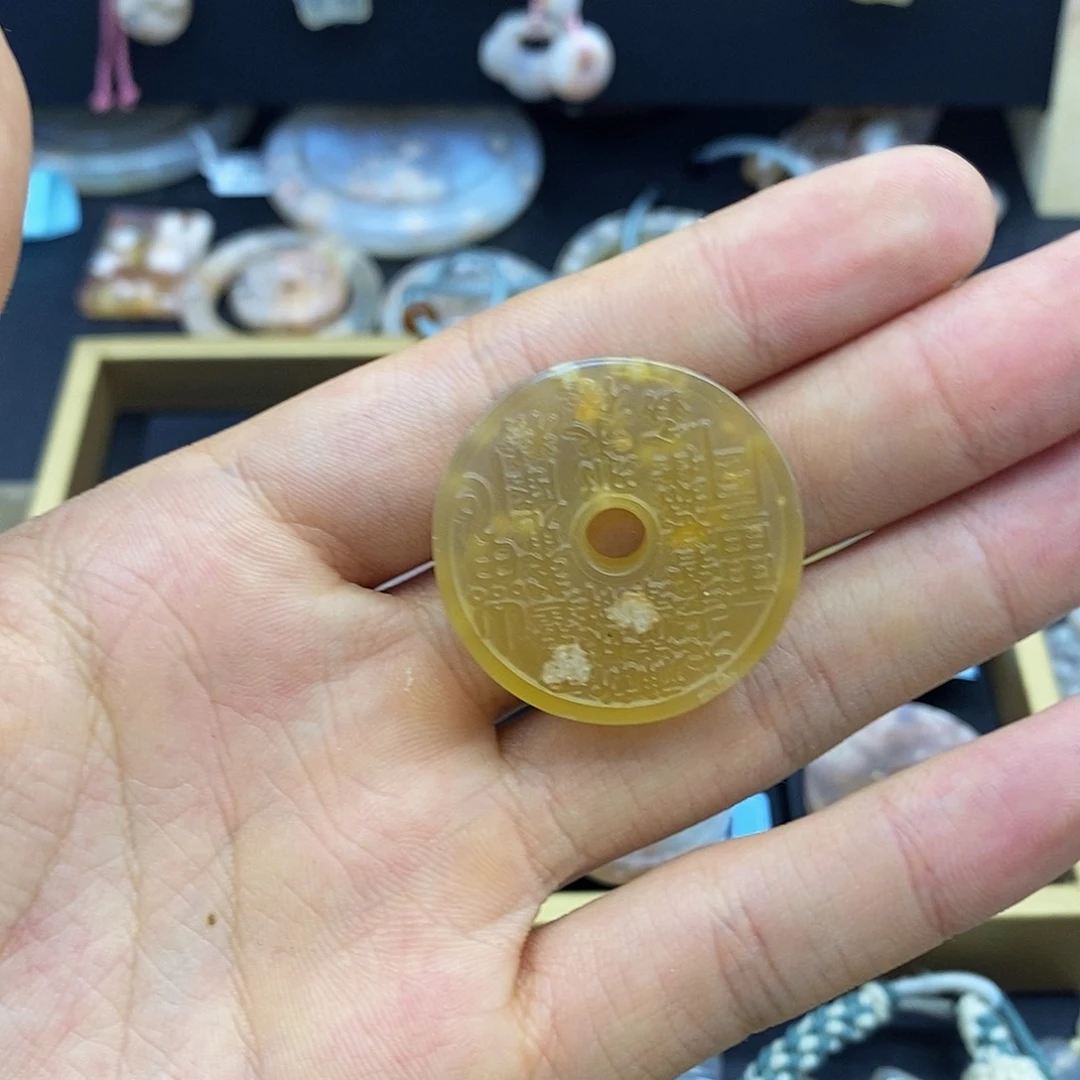 迪***子玛瑙/玉髓颈饰未镶嵌