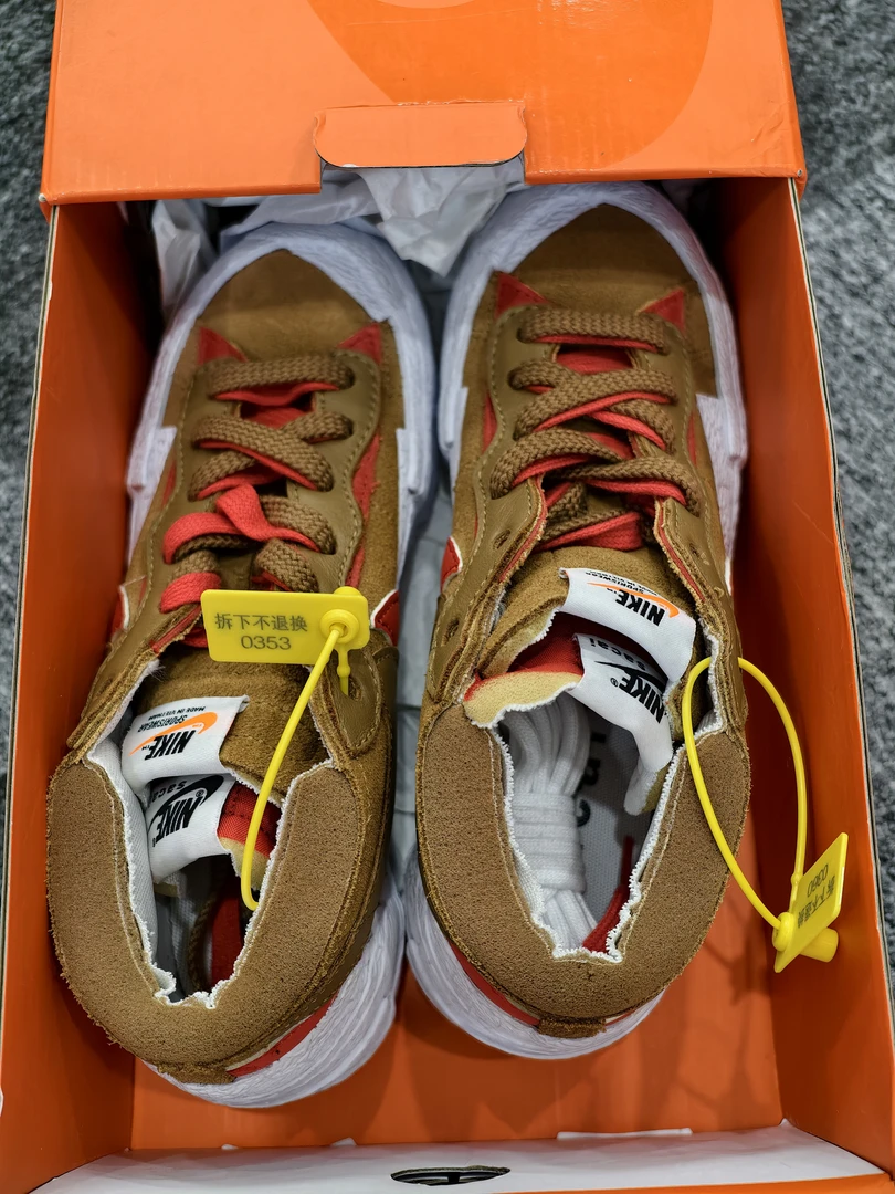 nike 经典配色鞋型 239号   36.5码