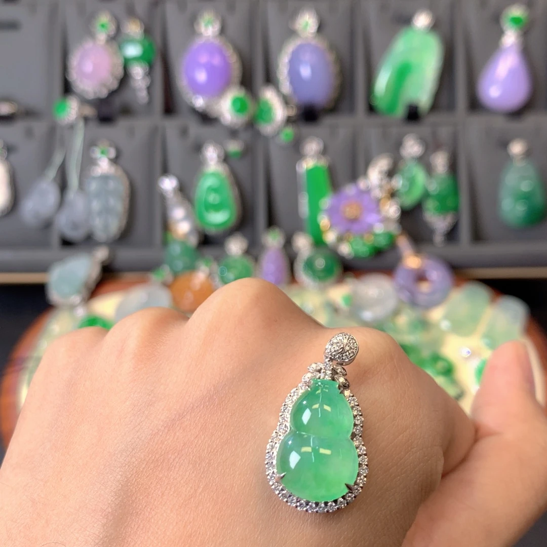 翡翠18K金镶嵌吊坠(不含链)