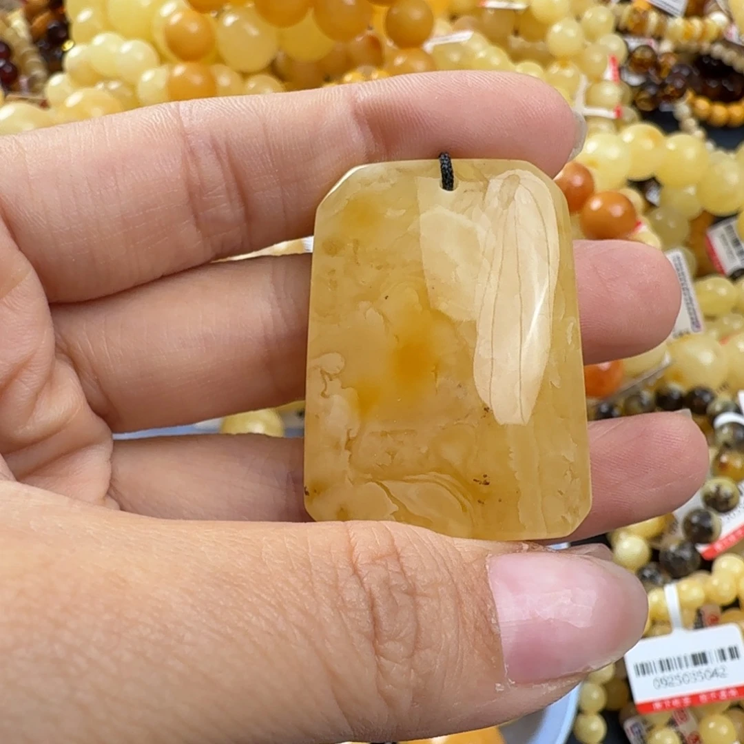 琥珀未镶嵌珠宝奇石