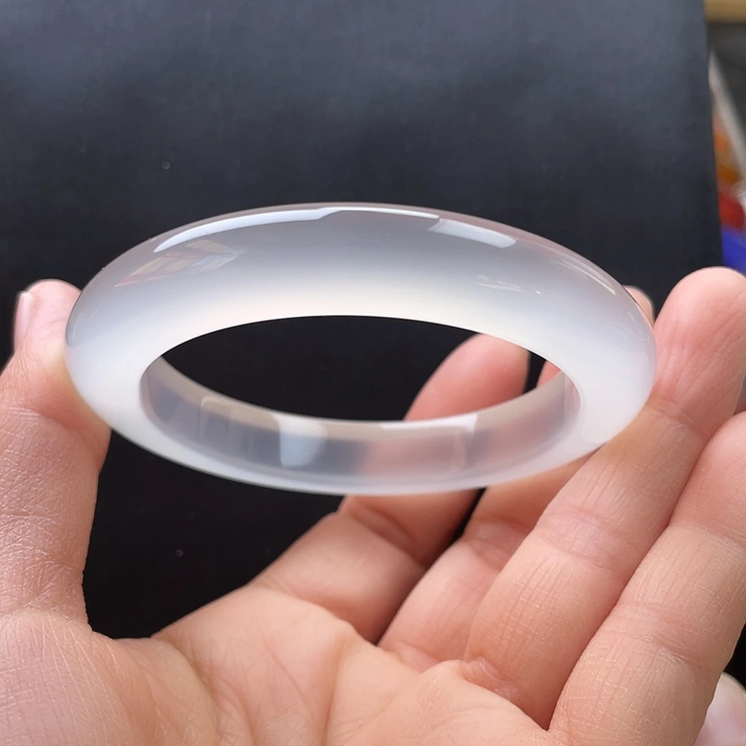 玛瑙/玉髓未镶嵌手镯56圈口