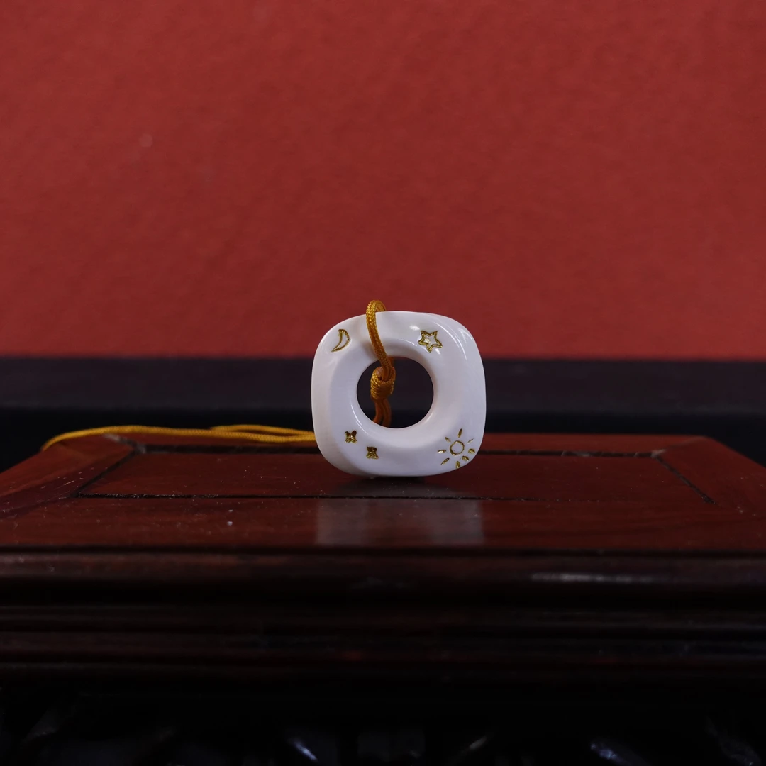 谢博宇(省大) 猛犸牙日月星辰扣 Y1478