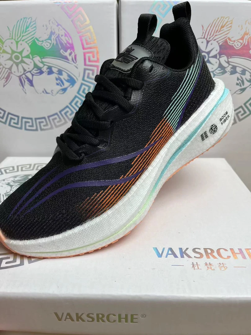 欣汇3 400-499 欣汇有微瑕男女正码男女鞋透气超轻缓震回弹子跑步