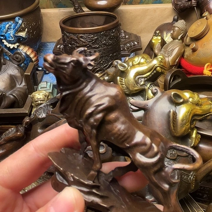 精美铜器批发档口