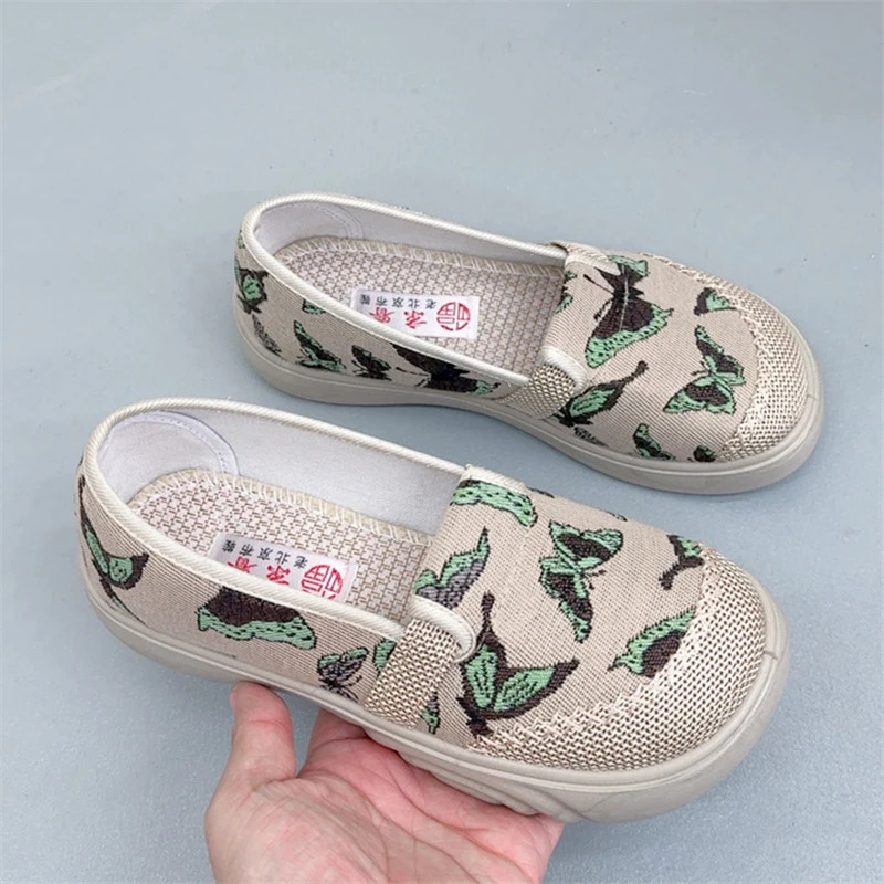 2025春季新款老北京布鞋时尚洋气女单鞋软底防滑轻便一脚蹬妈妈鞋