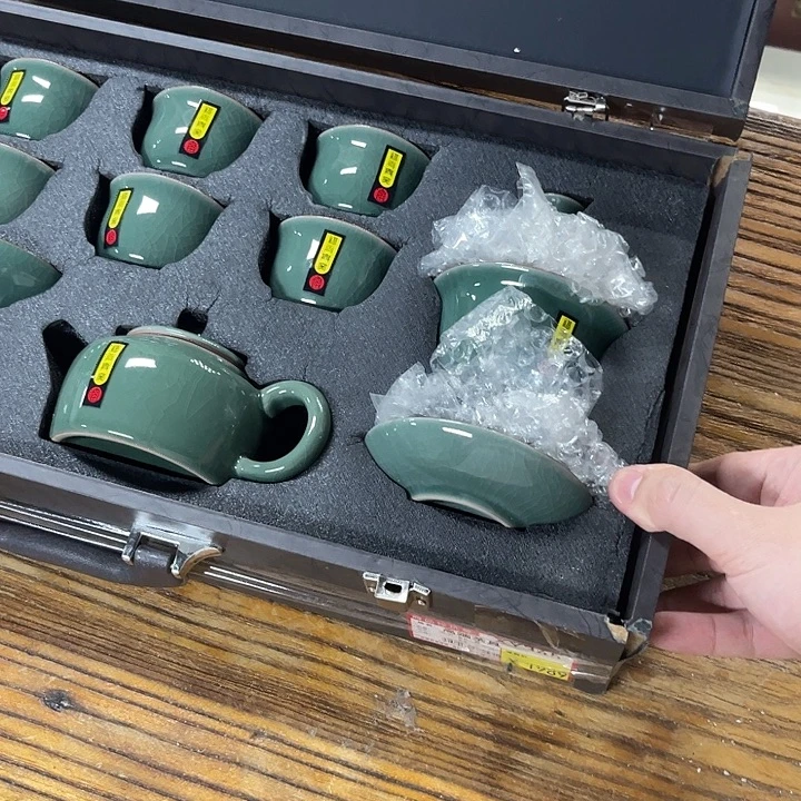 孤品茶具套装等。