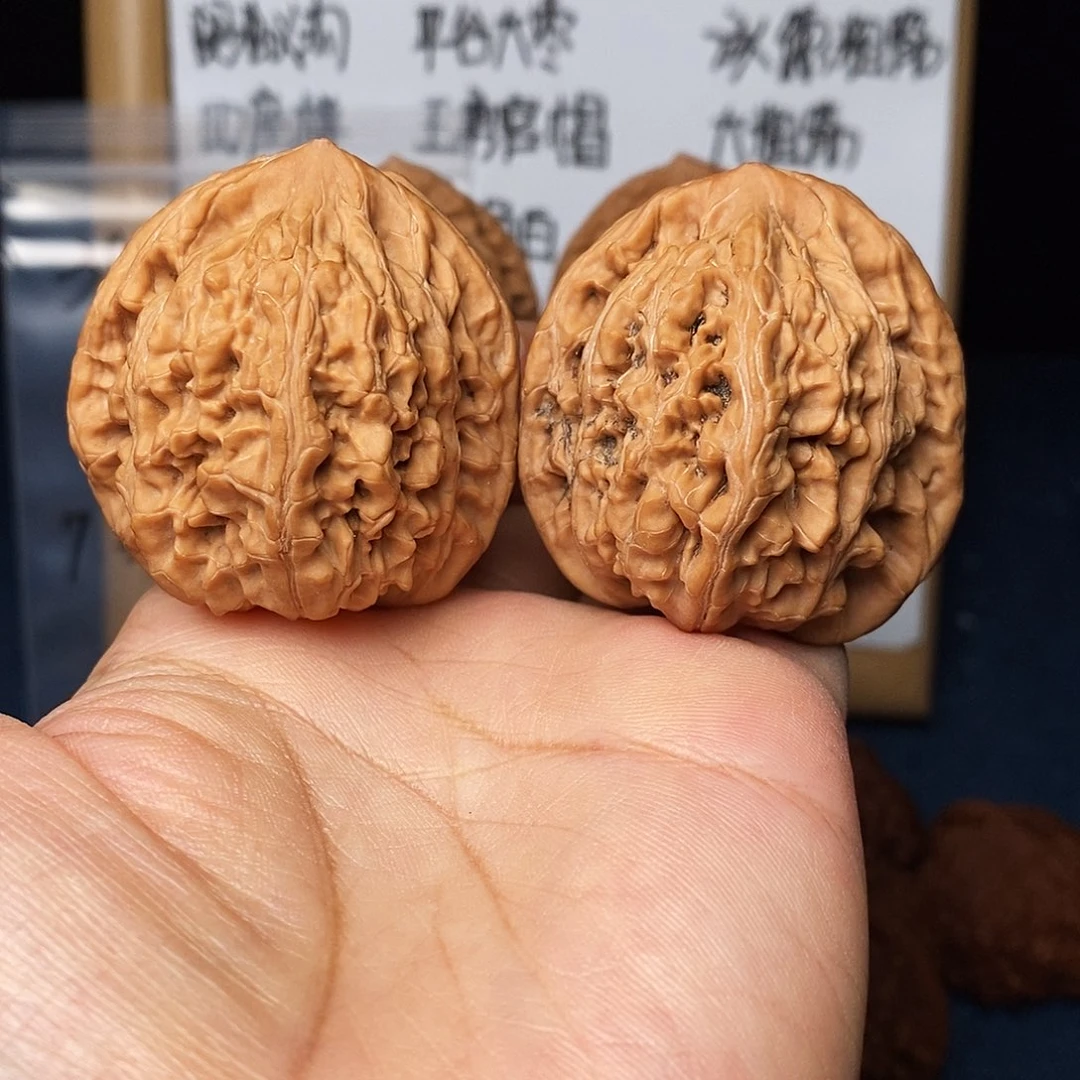 文玩核桃把件望月