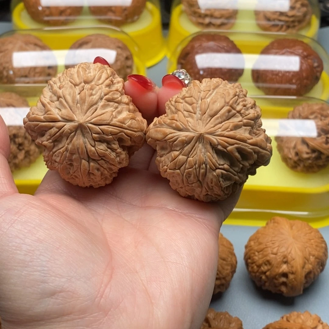 文玩核桃把件45暴雪