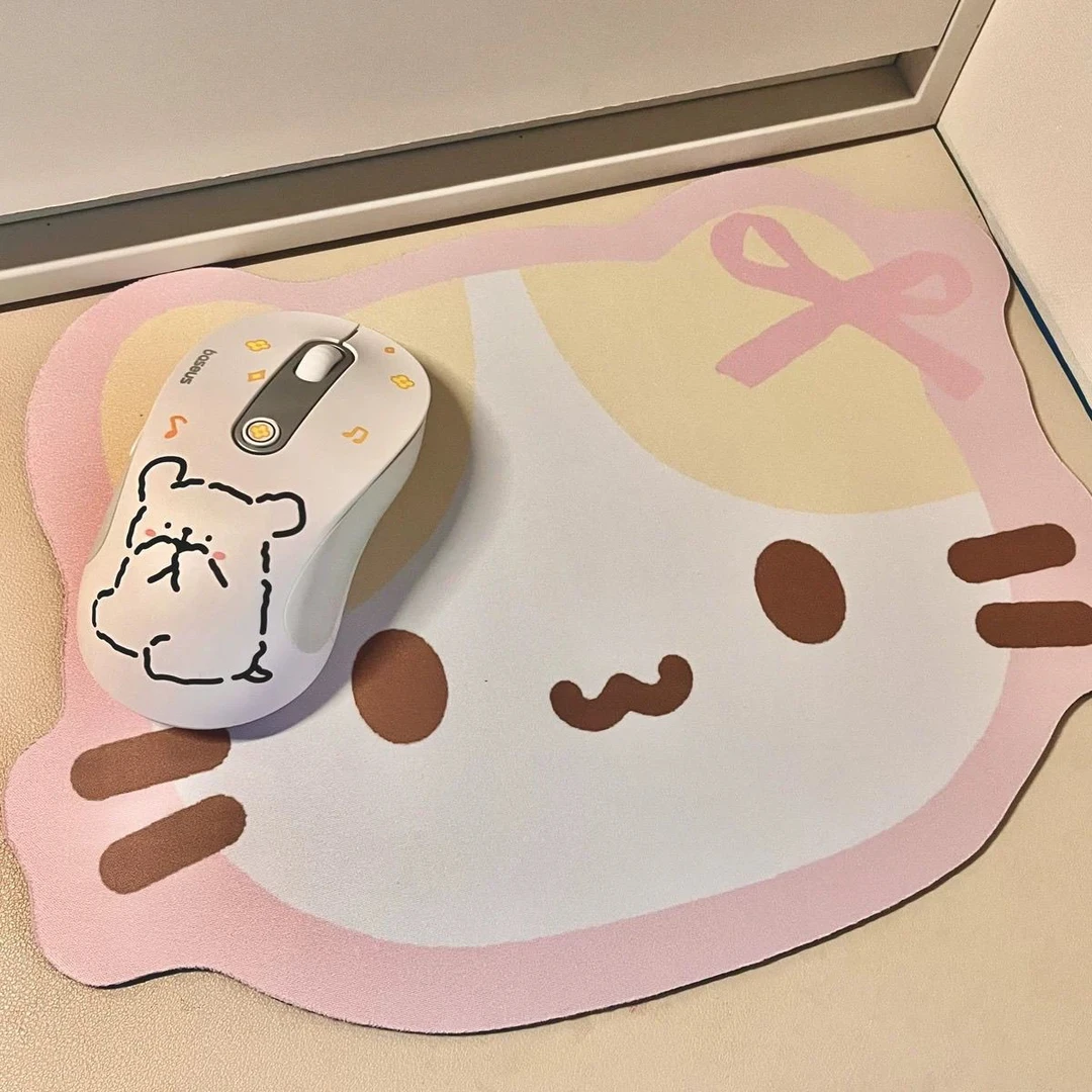 小红书同款鼠标垫女生hellokitty可爱办公凯蒂猫游戏异形橡胶桌垫