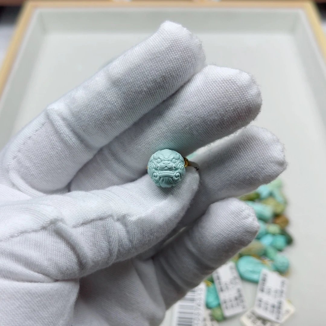 绿松石未镶嵌挂件