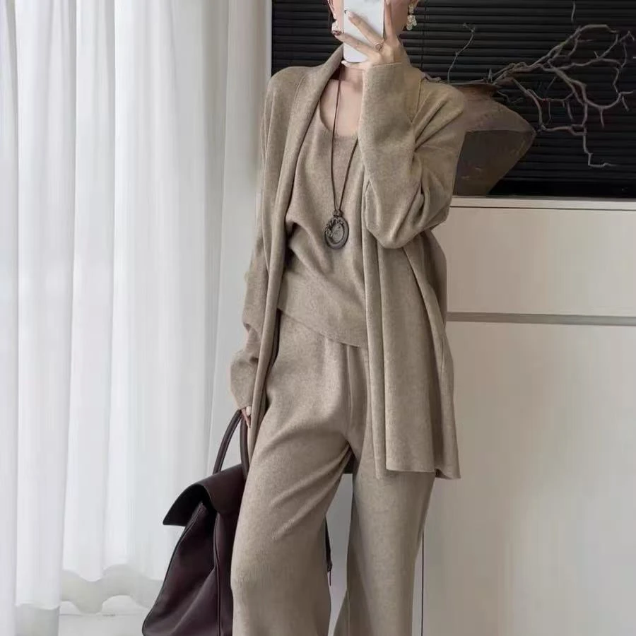 101-200秋季显瘦气质针织时尚百搭纯色连衣裙