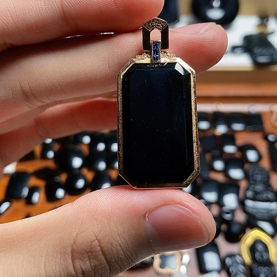 翡翠18K金镶嵌颈饰缅甸天然a货墨翠