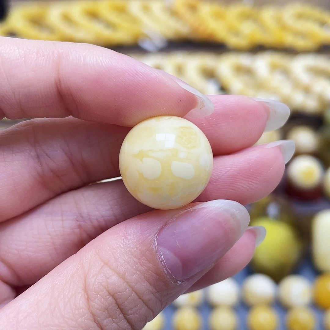 未镶嵌琥珀裸石16.9mm圆珠微瑕