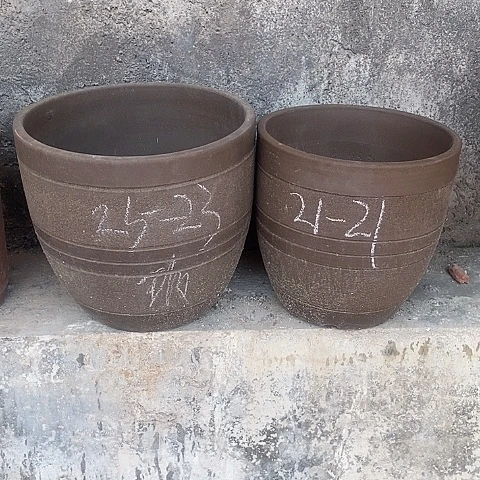 中国宜兴紫砂花盆＂