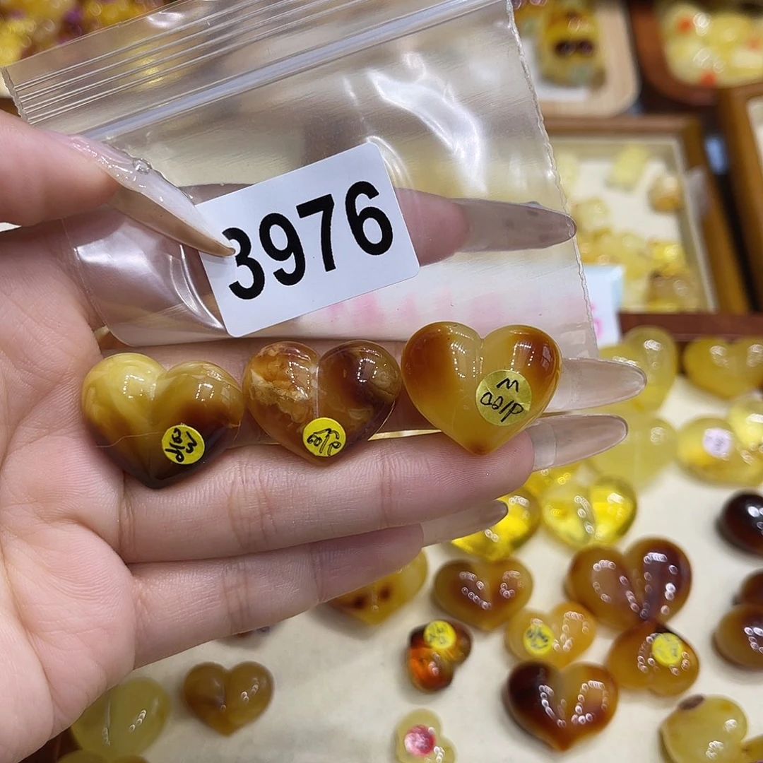 ঞ****琥珀未镶嵌珠宝奇石