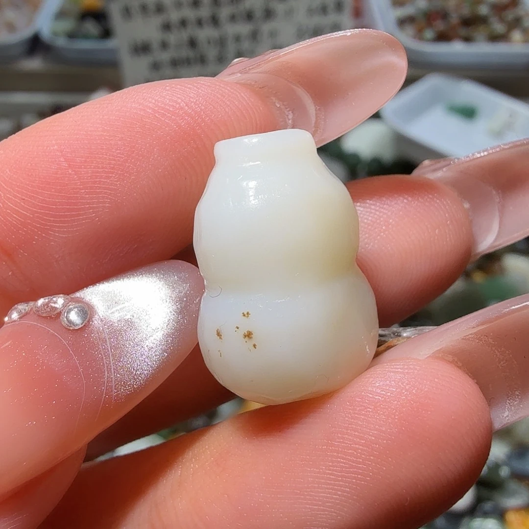 和田玉未镶嵌珠宝奇石