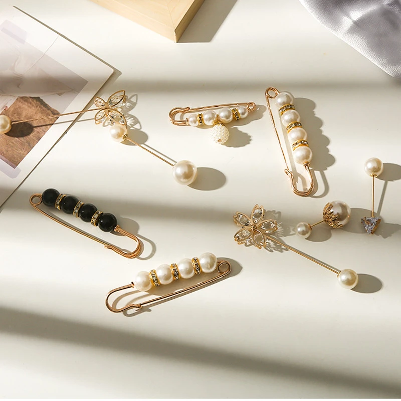 钛钢仿水晶胸针 珍珠胸针收腰别针新款裤腰小神器裙子固定衣服夹