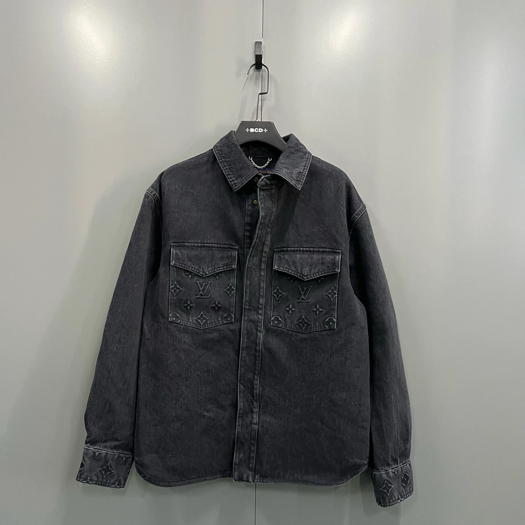 95新 LouisVuitton/路易威登 q215 浮雕logo牛仔外套 /bc007116