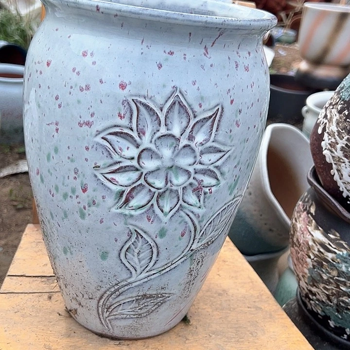 紫砂花盆口20高30。。。。。。。。。。。。