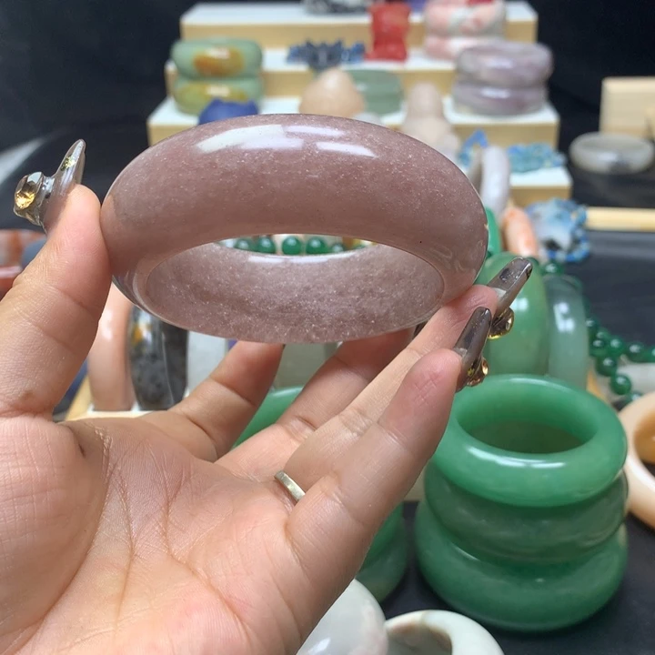 未镶嵌手镯石英质玉?****?