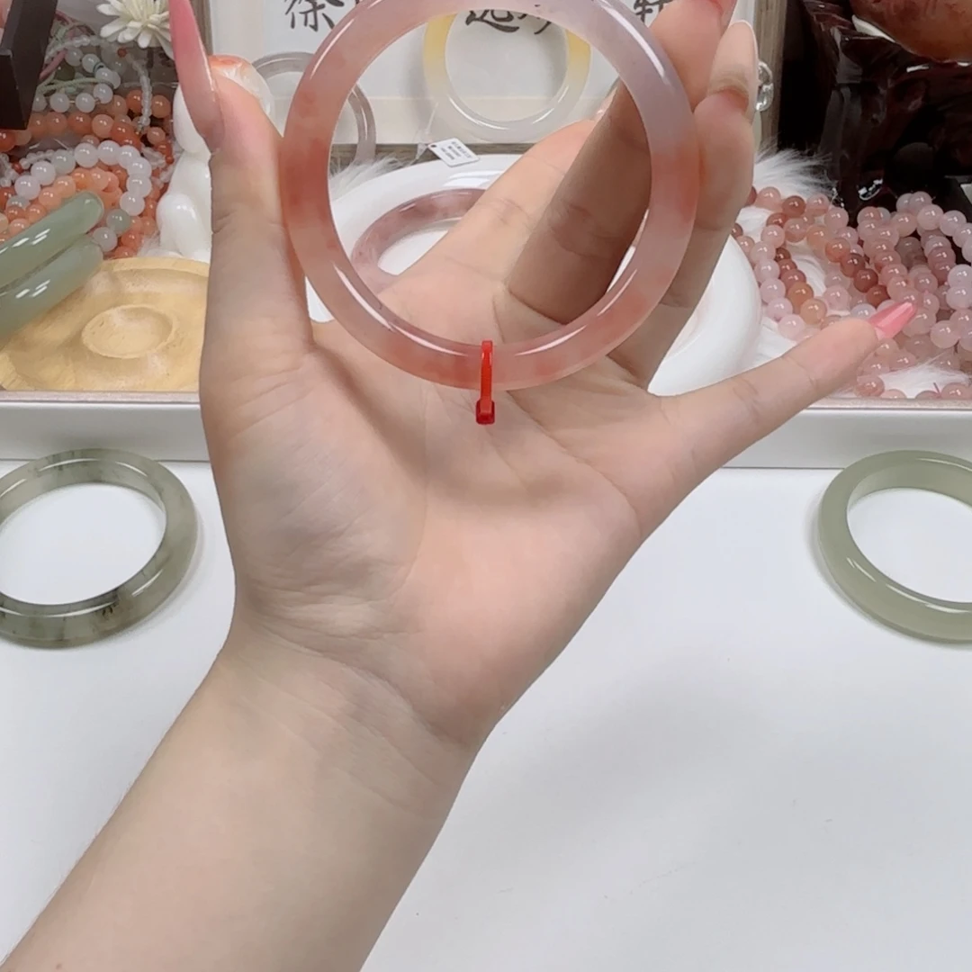 认***活未镶嵌手镯石英质玉