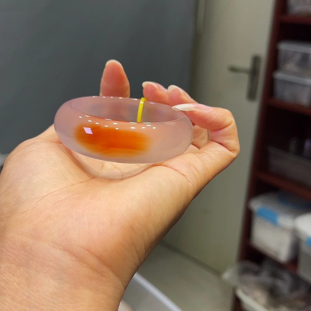 塔***y玛瑙/玉髓未镶嵌手镯