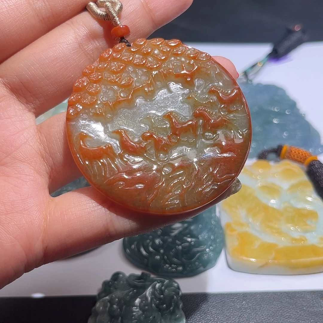 翡翠未镶嵌颈饰吊坠