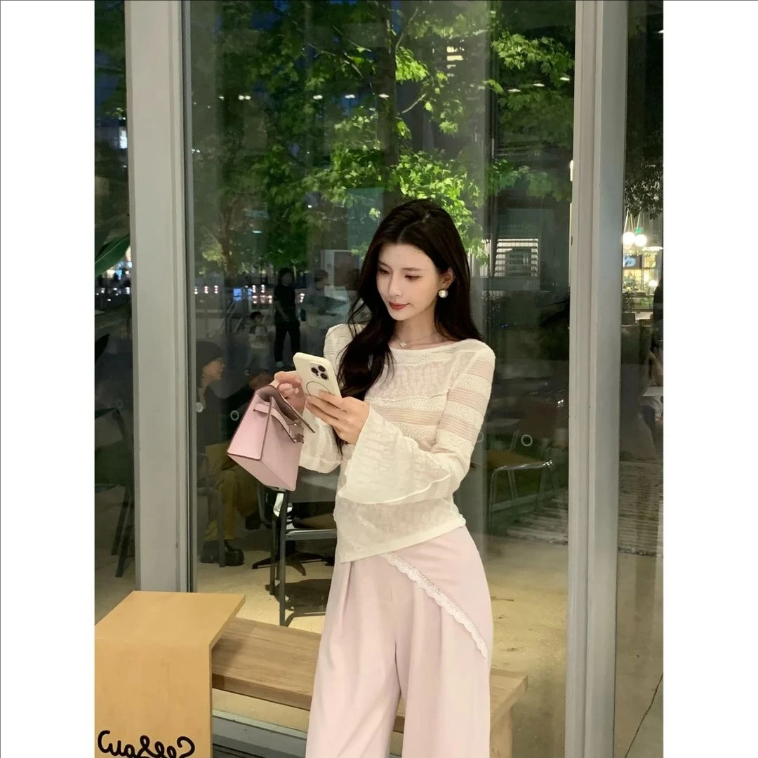 轻盈又时髦 立体珍珠纱条纹肌理一字领慵懒防晒长袖上衣