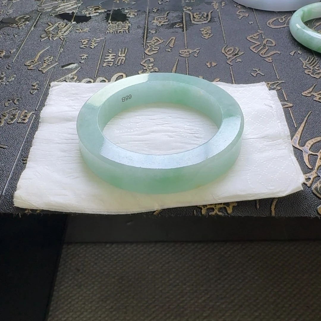 未镶嵌翡翠手镯定制翡翠