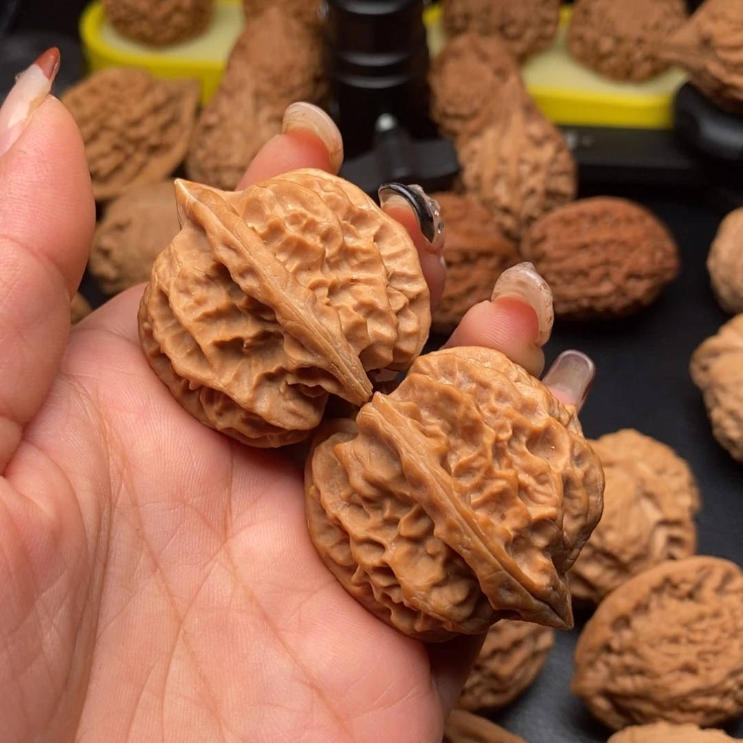 【闪购商品】小*文玩核桃手把件曹大龙