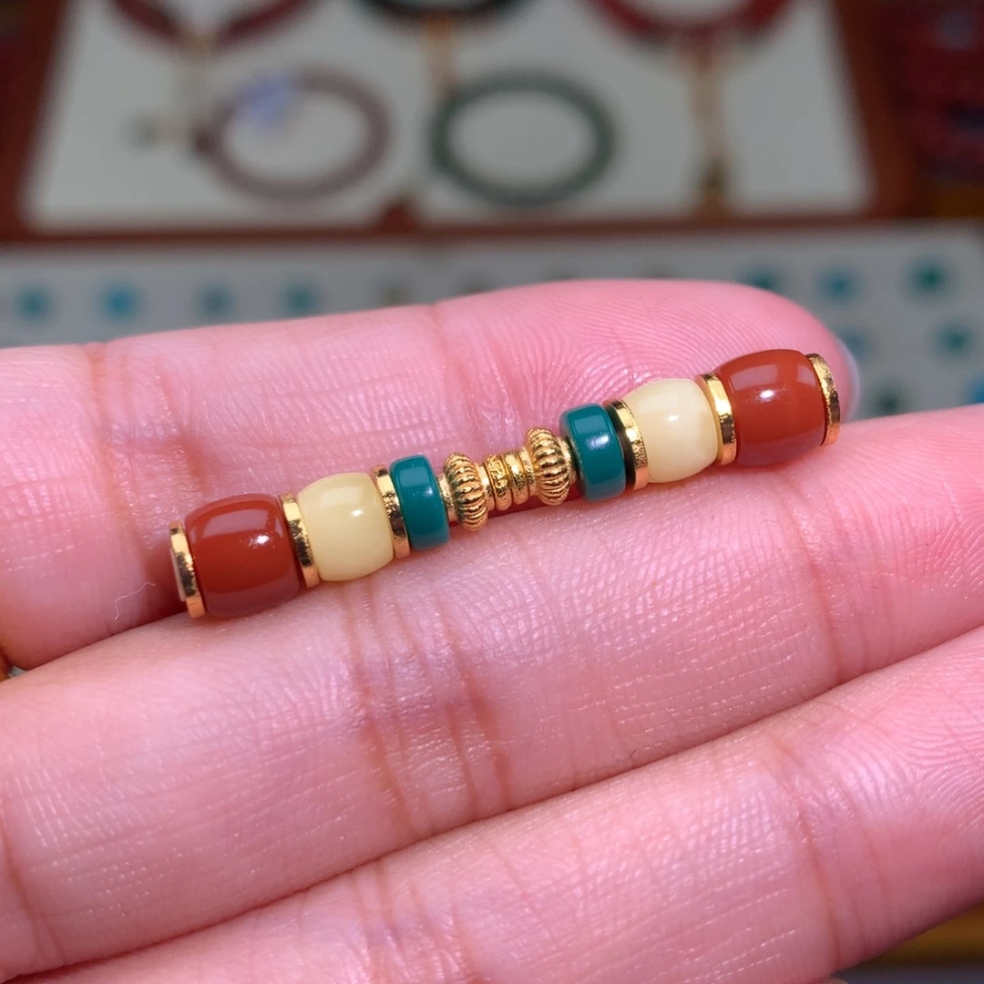 南红玛瑙未镶嵌颈饰