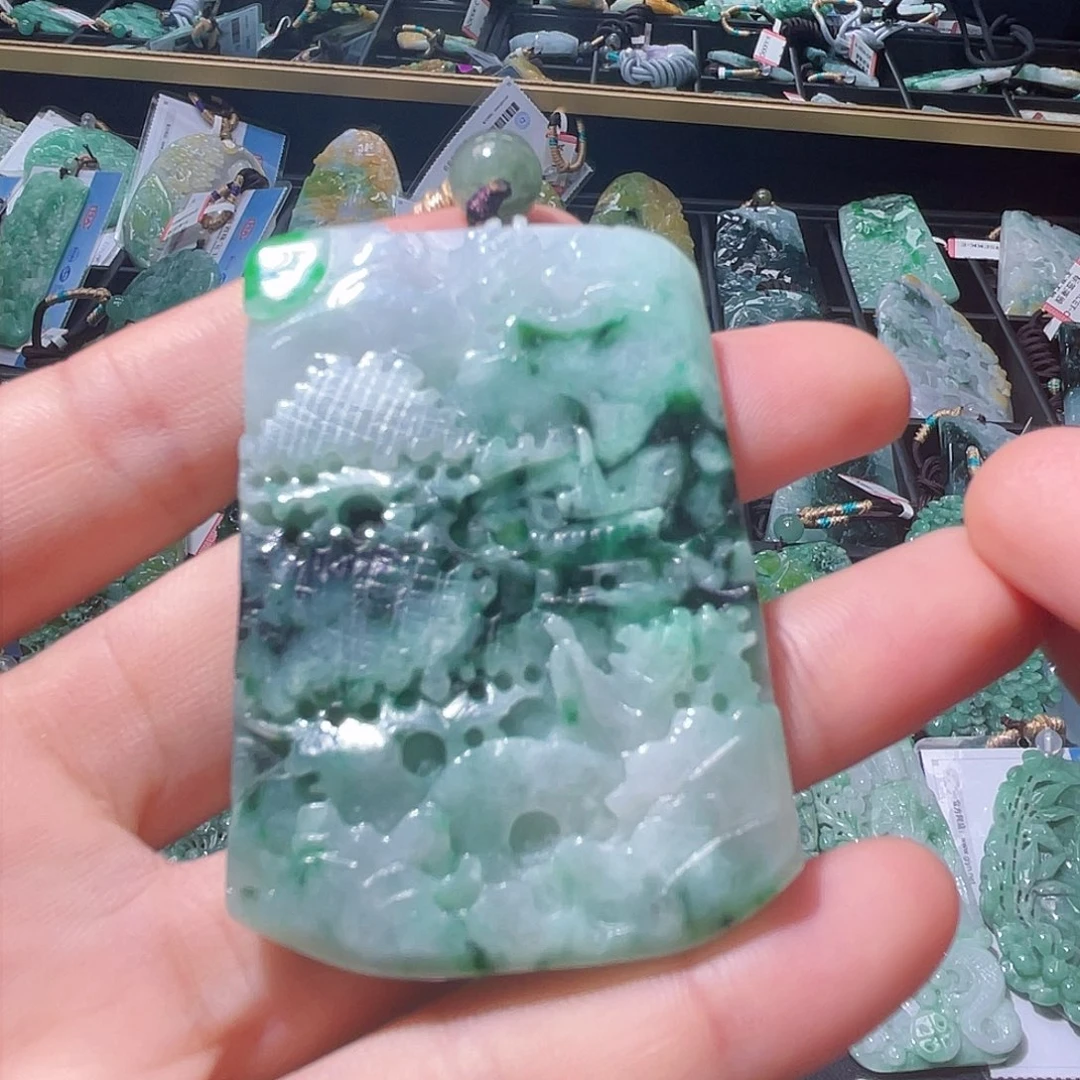 颈饰未镶嵌翡翠一个