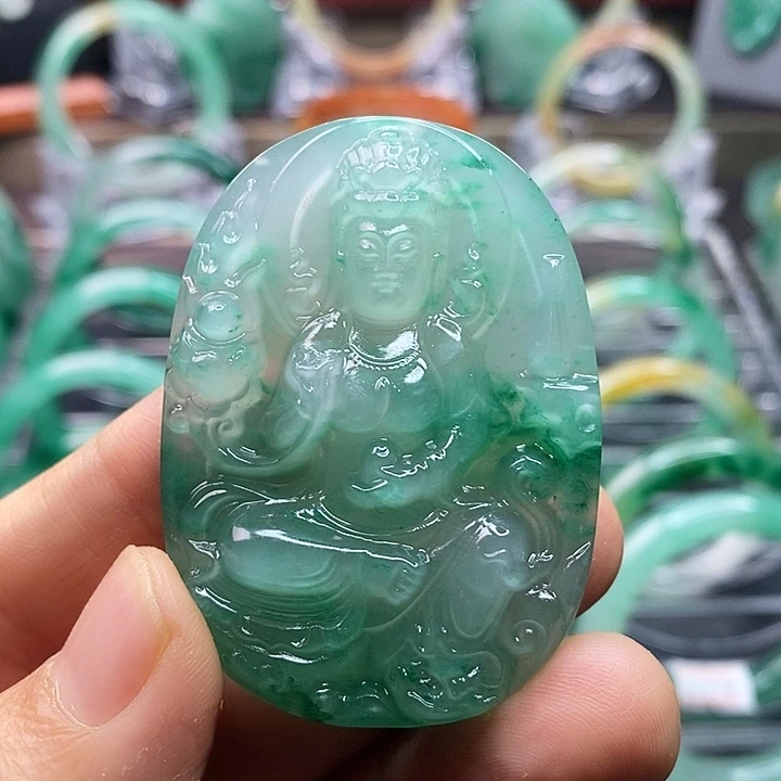 石英质玉颈饰未镶嵌?*心