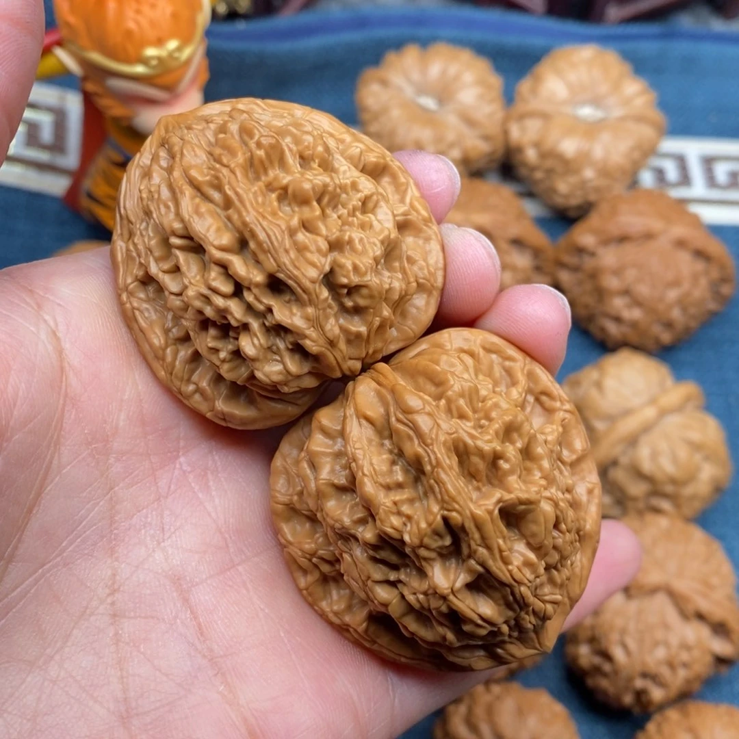 文玩核桃把件42.9虎头