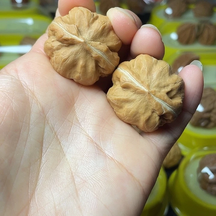 文玩核桃吊坠精品八棱蓦然