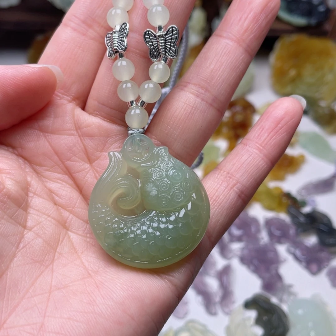 蛇纹石玉颈饰未镶嵌