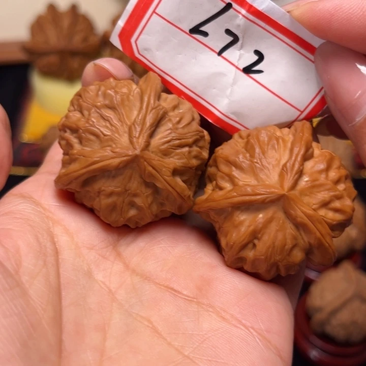 文玩核桃吊坠38尺石门元宝奔