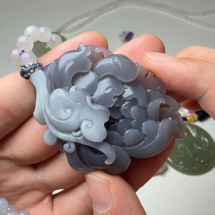 和田玉（糖玉）未镶嵌颈饰