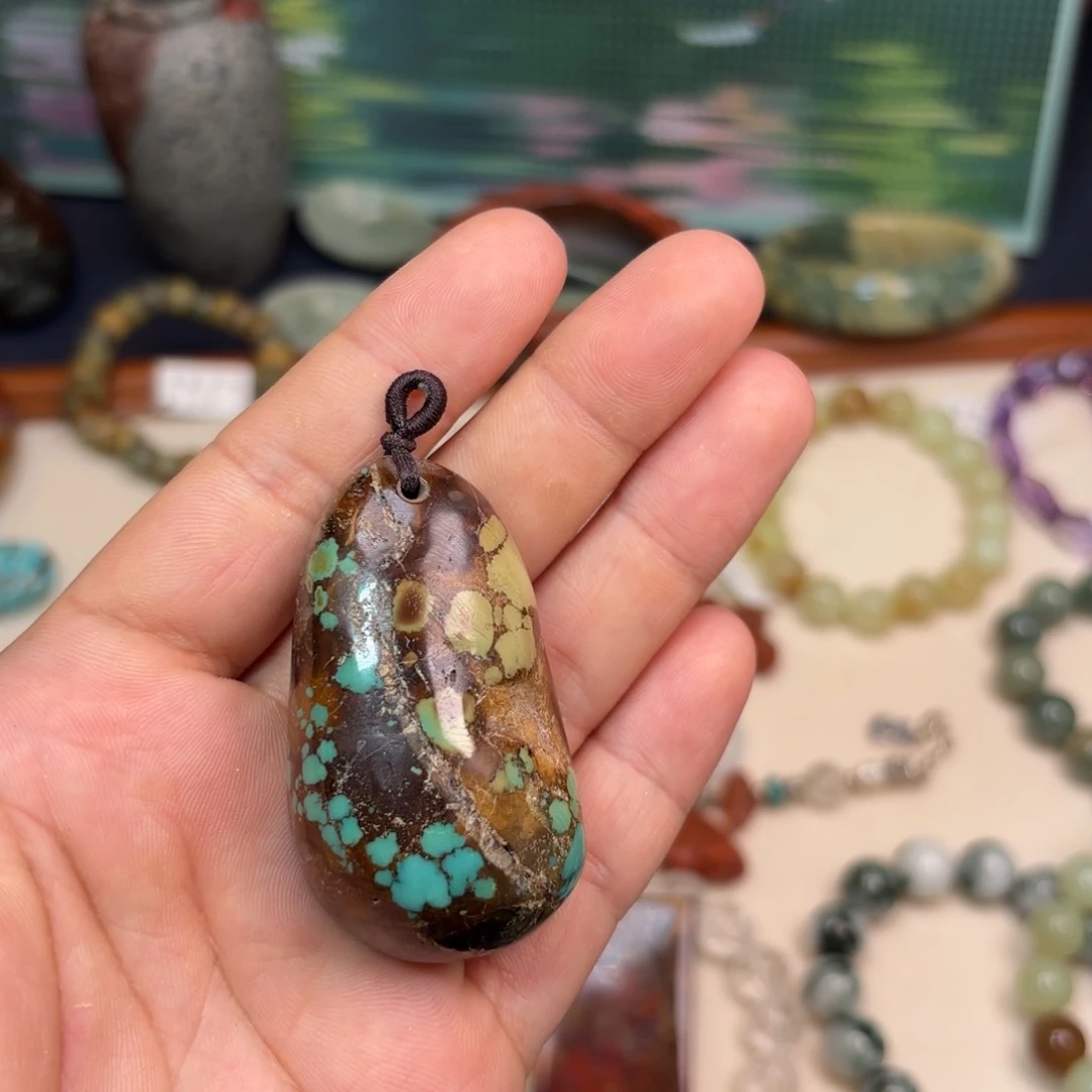 阿***亮玛瑙/玉髓颈饰未镶嵌