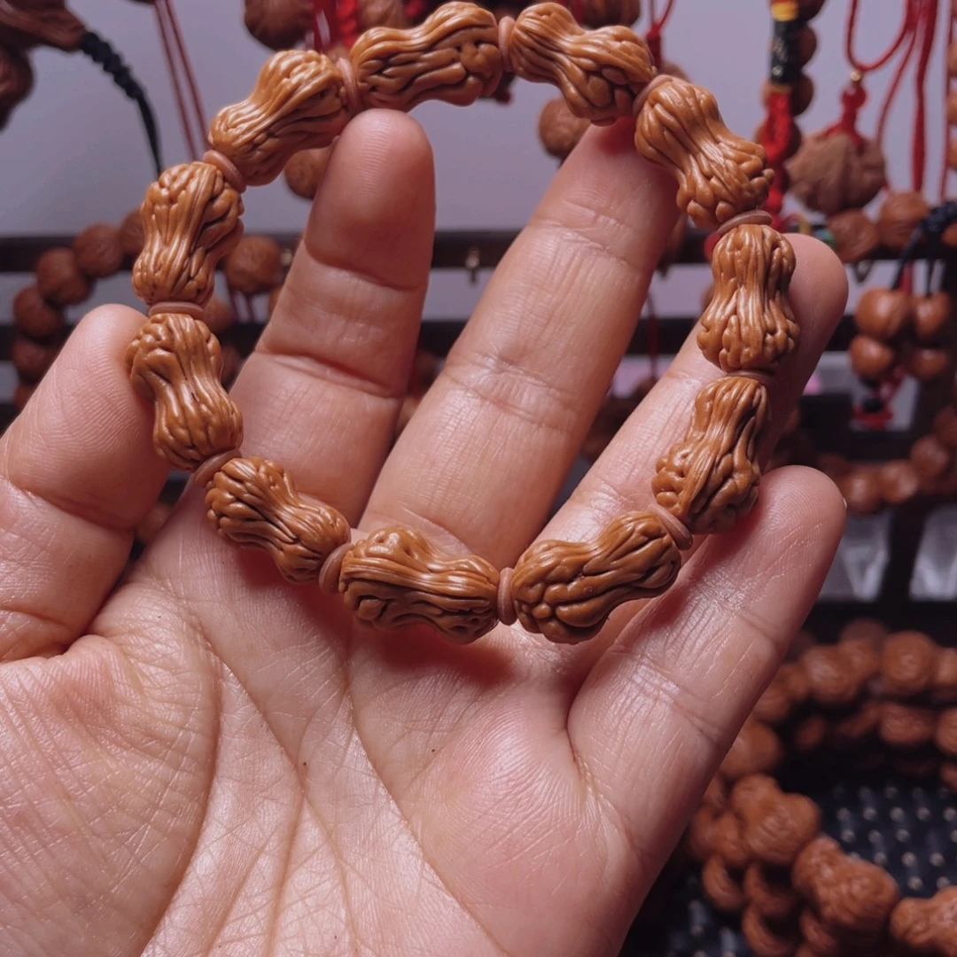 木质类龙纹桃枭手串