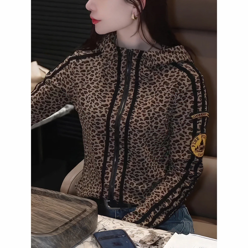 女士连帽卫衣2025秋季新款时尚洋气减龄修身显瘦豹纹打底帽衫上衣
